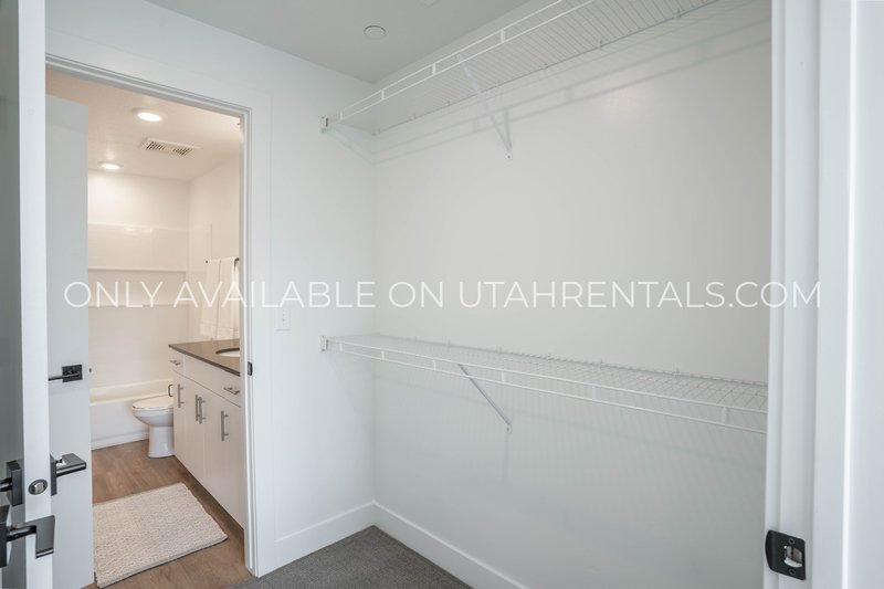 Modern 1-Bedroom Apartments in Provo property image