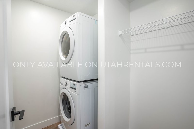 Modern 1-Bedroom Apartments in Provo property image