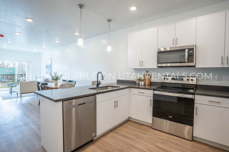Modern 1-Bedroom Apartments in Provo property image