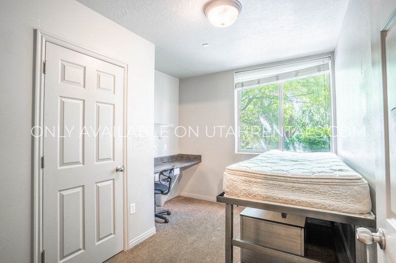 4 Private Rooms at Lanai property image