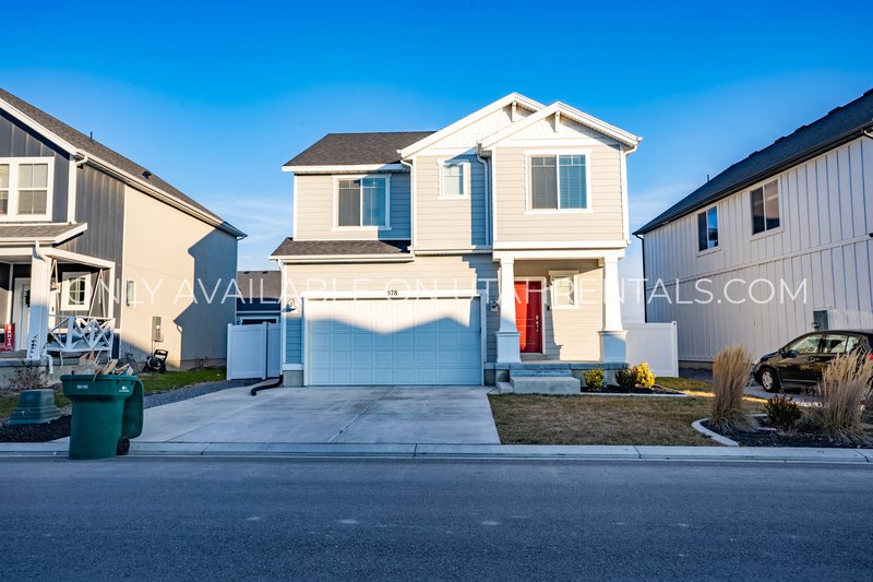 Modern Luxury 3-Bed Home in Lehi on 1/4 Acre Lot property image