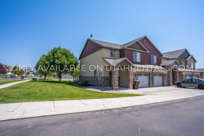 Beautiful Townhome in Saratoga Springs! property image