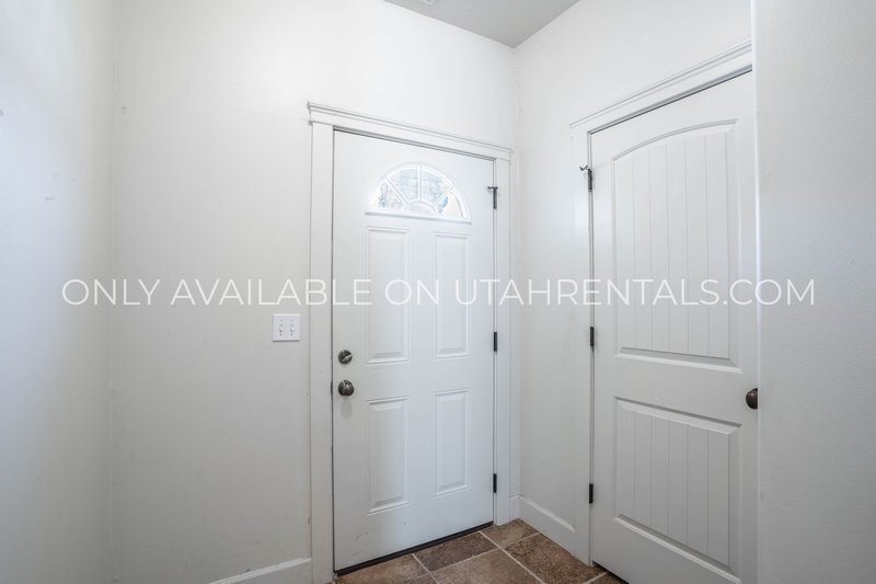 Beautiful Townhome in Saratoga Springs! property image