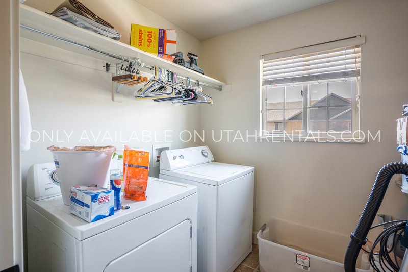 Beautiful Townhome in Saratoga Springs! property image