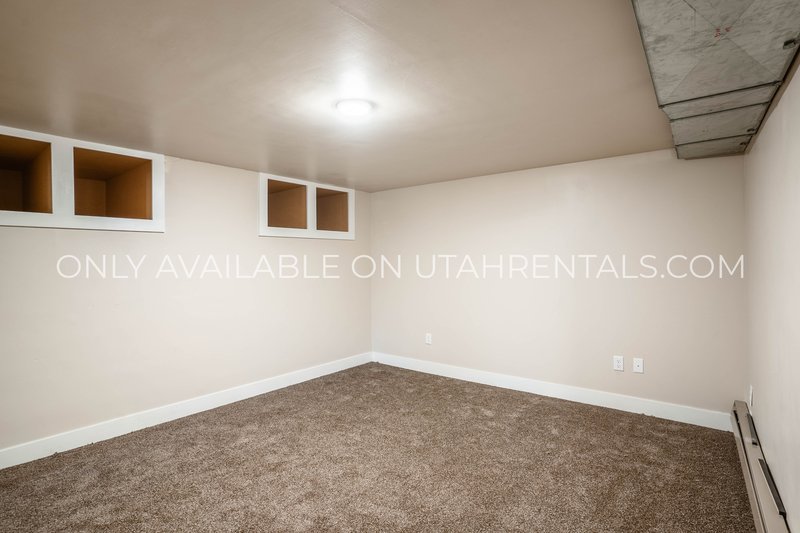 PET FRIENDLY MAPLETON HOME FOR RENT property image
