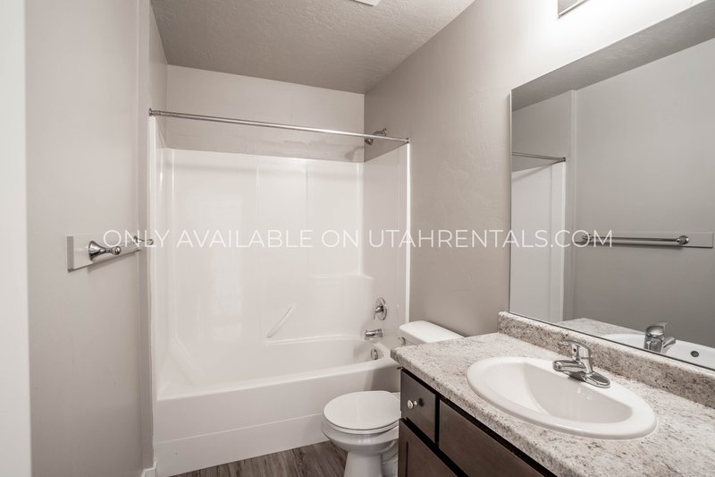 Beautiful 2 Bed 2 Bath Apartment property image