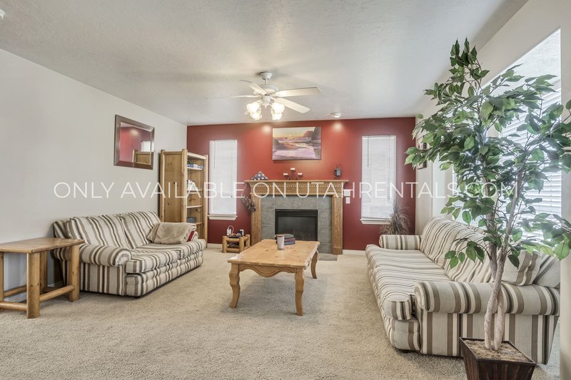 Spacious 4-Bedroom Townhome with Prime Park Access property image