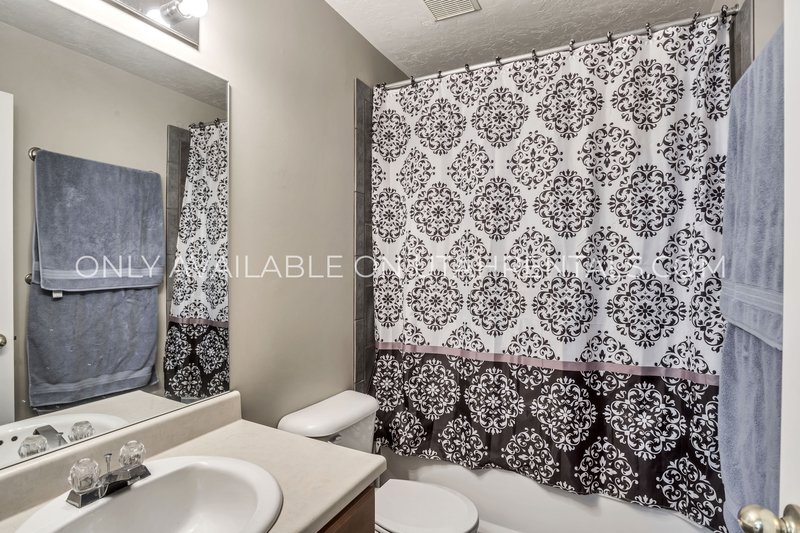 Spacious 4-Bedroom Townhome with Prime Park Access property image