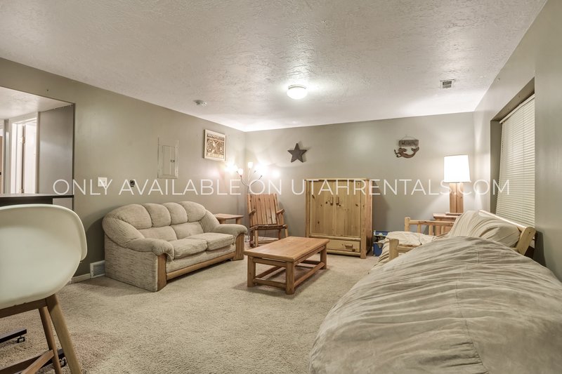 Spacious 4-Bedroom Townhome with Prime Park Access property image