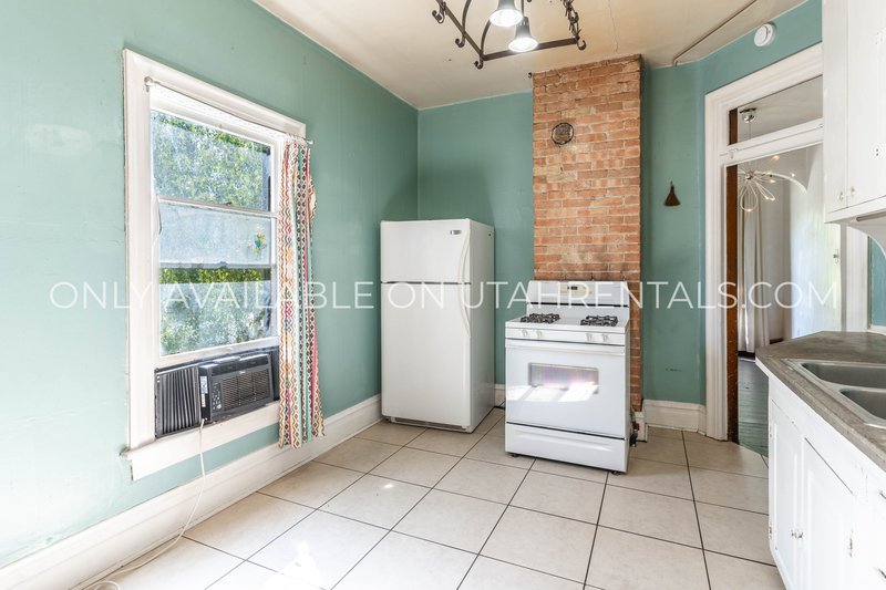 Charming 2-Bed, 1-Bath Unit in Historic Provo property image