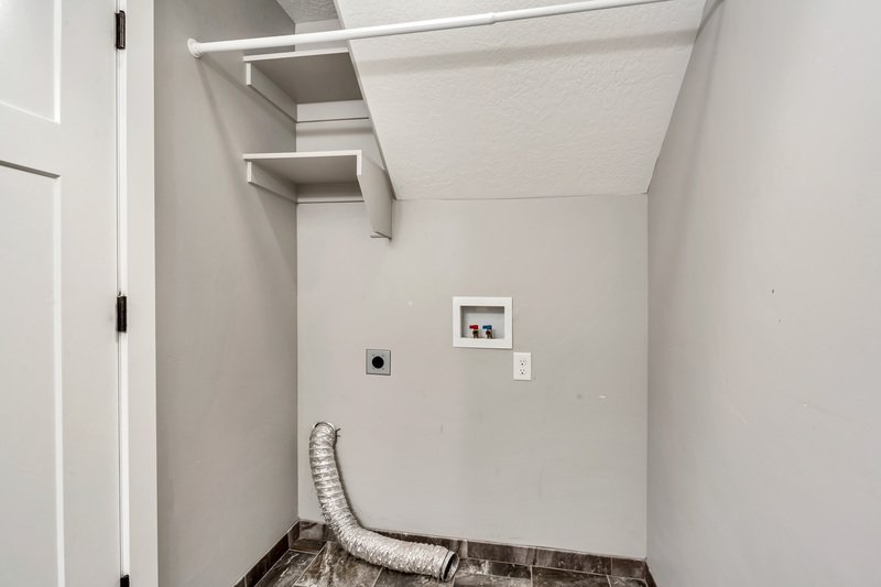Upscale & Meticulously Maintained Mapleton Townhome property image