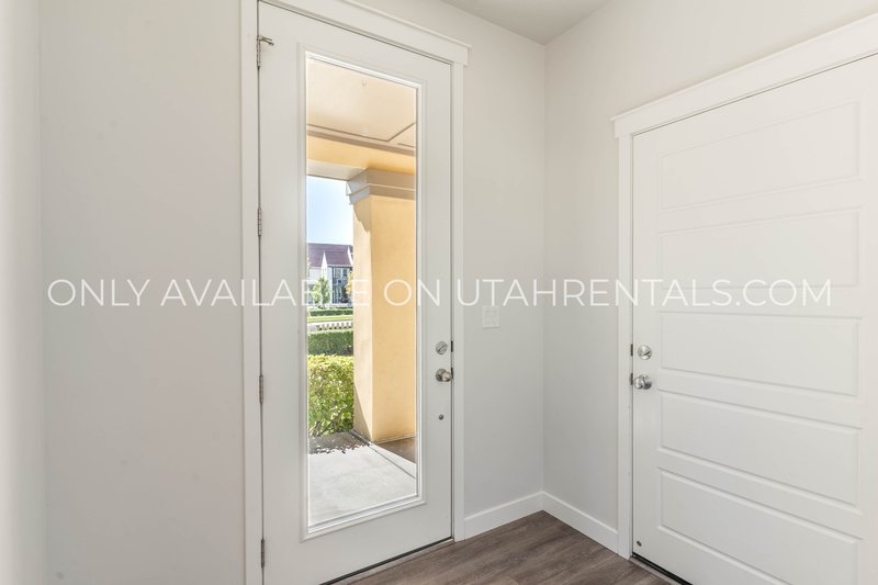 Charming 2-Bedroom in Coveted Daybreak Community property image