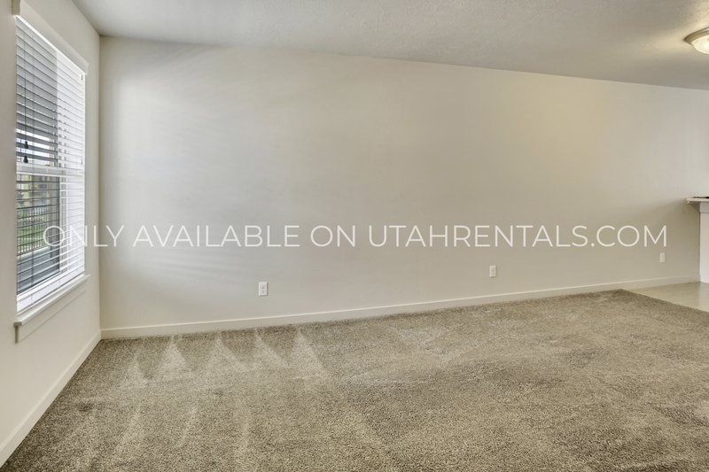 Modern Condo In Orem property image