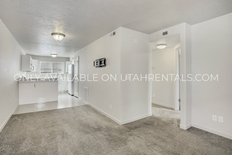 Modern Condo In Orem property image