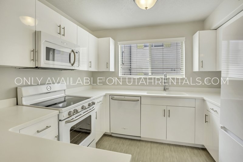 Modern Condo In Orem property image