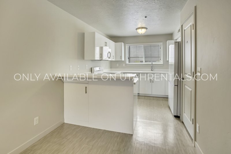 Modern Condo In Orem property image