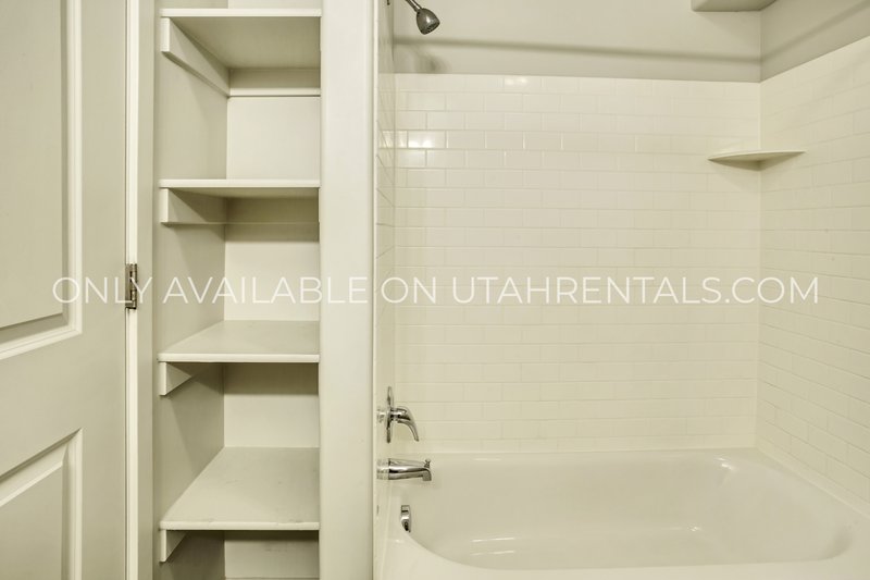 Modern Condo In Orem property image