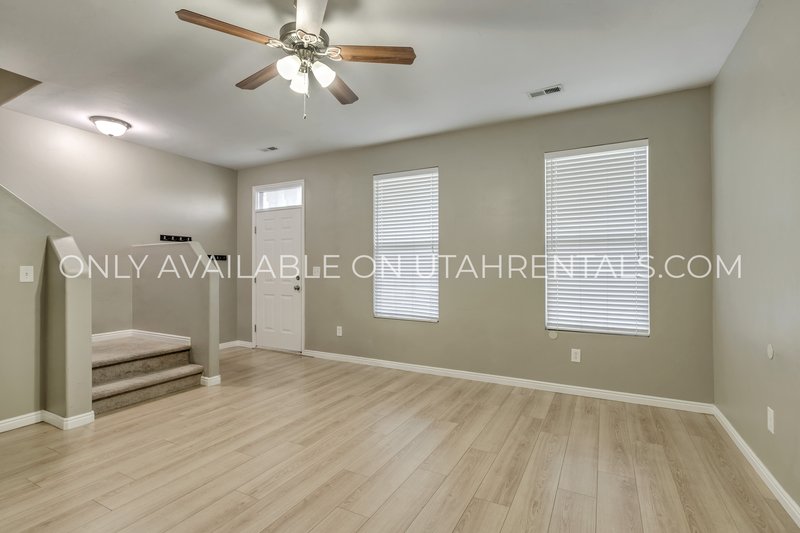 Beautiful South Jordan Townhome property image