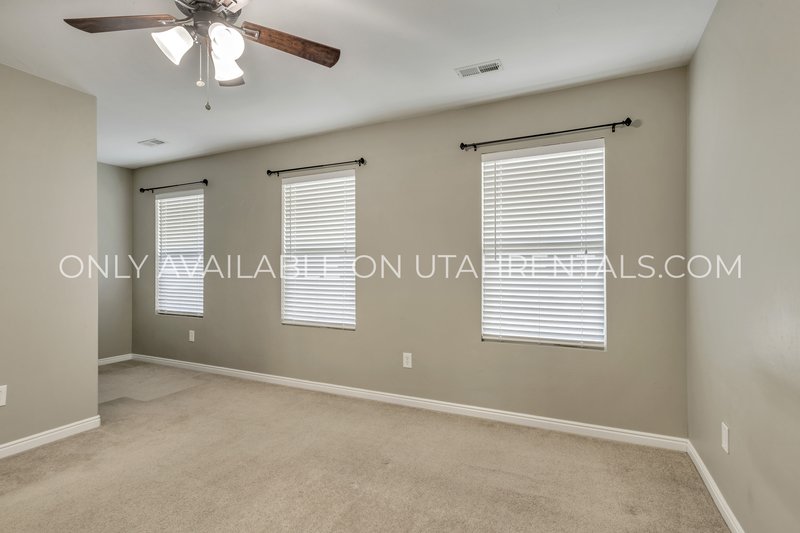 Beautiful South Jordan Townhome property image