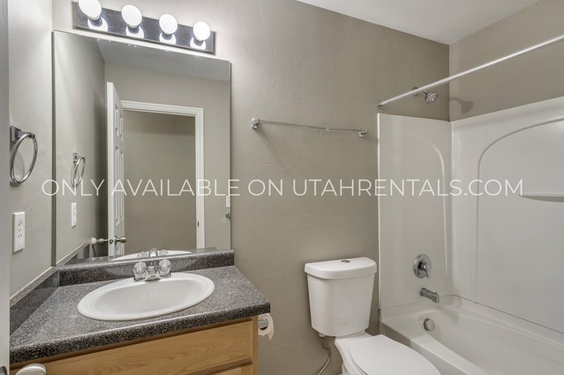 Beautiful South Jordan Townhome property image