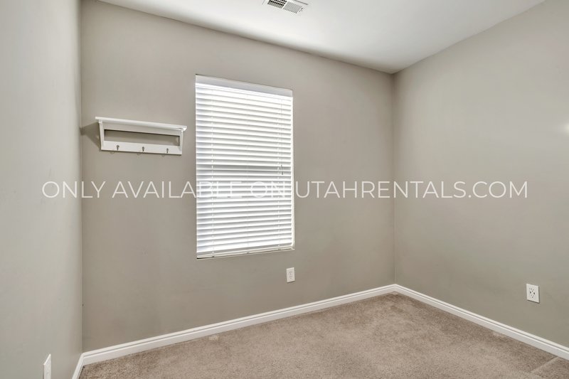 Beautiful South Jordan Townhome property image