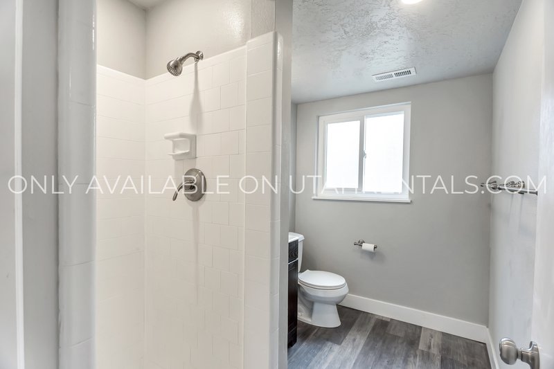 Charming & Spacious 4-Bed Home in South Orem! property image