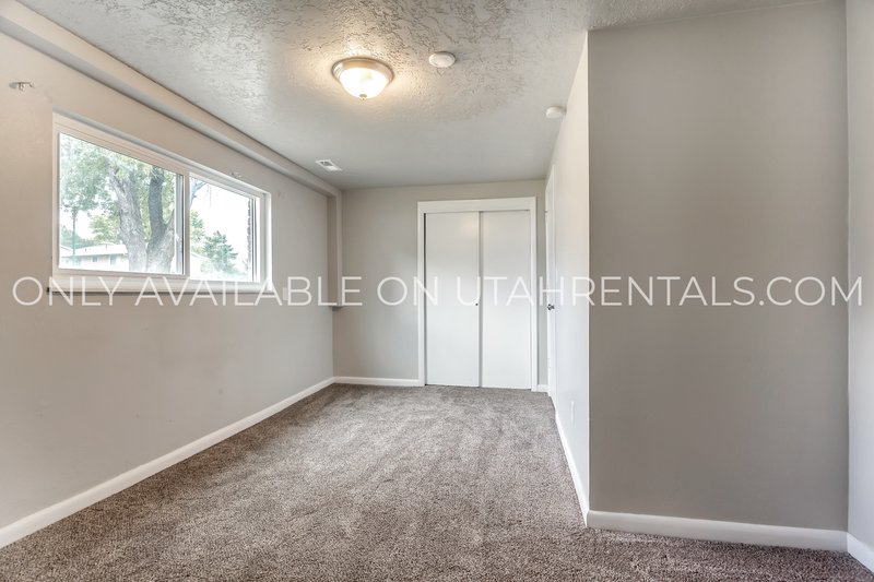 Charming & Spacious 4-Bed Home in South Orem! property image