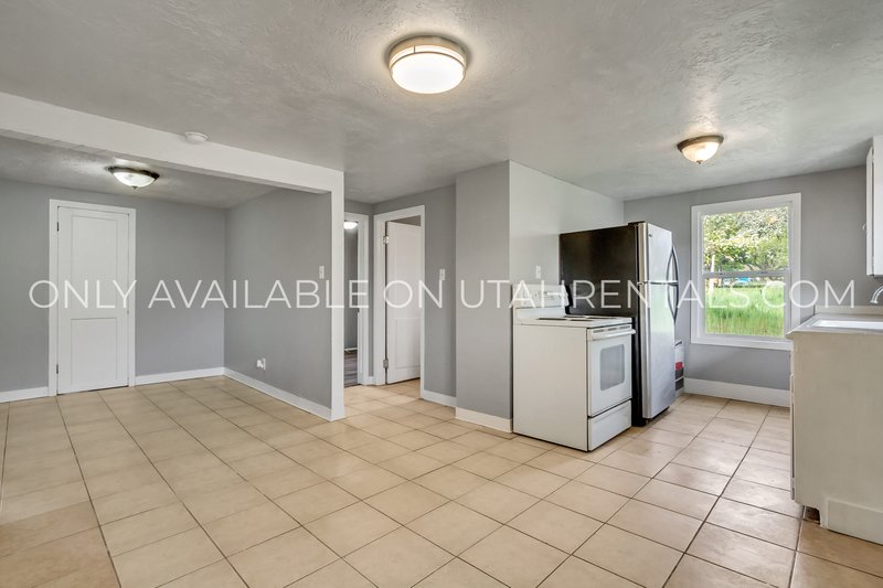 Pet Friendly Upstairs Unit For Rent property image