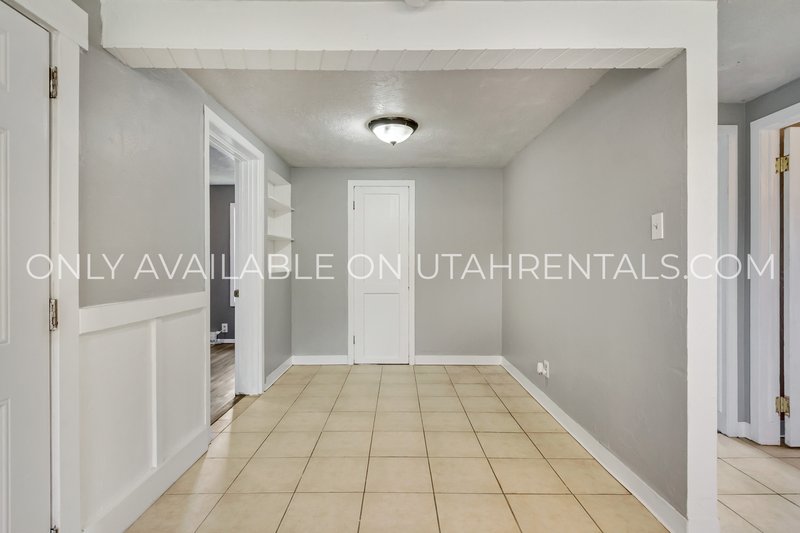 Pet Friendly Upstairs Unit For Rent property image