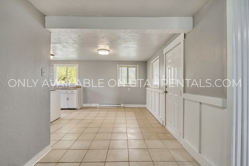 Pet Friendly Upstairs Unit For Rent property image
