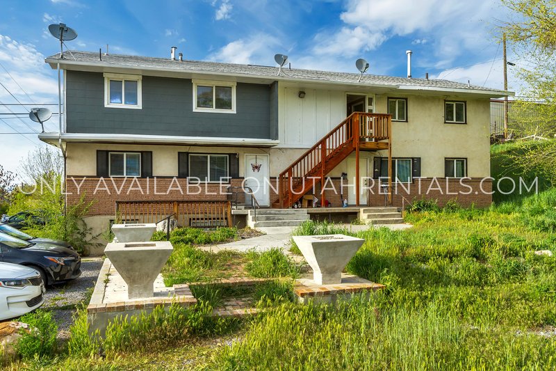 Pet Friendly Upstairs Unit For Rent property image