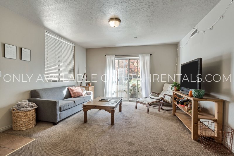 4 Private Rooms Available at Lanai property image
