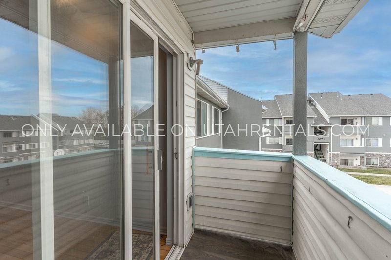 Charming 3-bed Condo in Copper Creek! property image