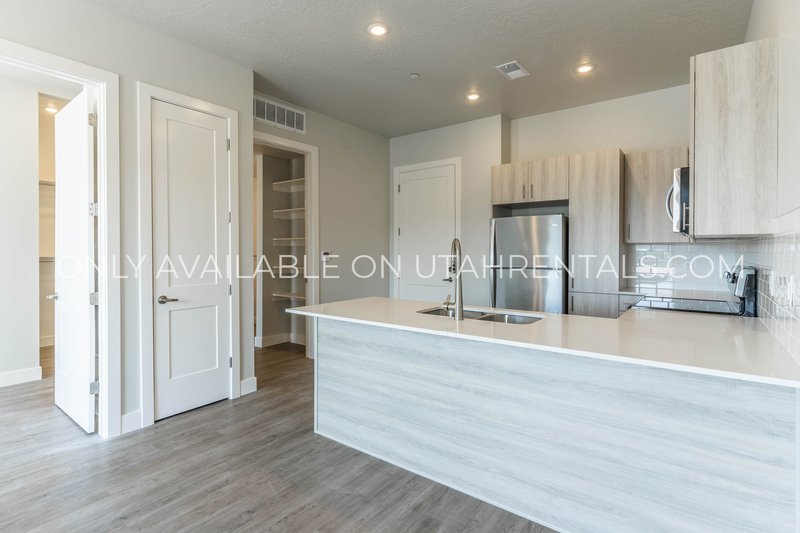 Awesome One-Bedroom apartment at the Canary! property image