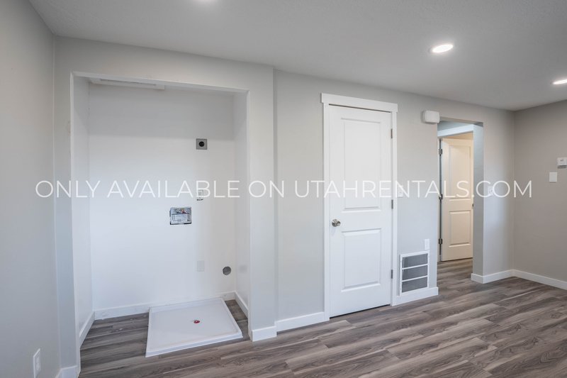 Beautiful Downtown Provo Apartment property image