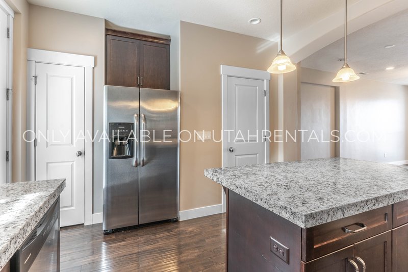 Stylish 3-Bed Home in Daybreak | Prime Location & Modern Living! property image