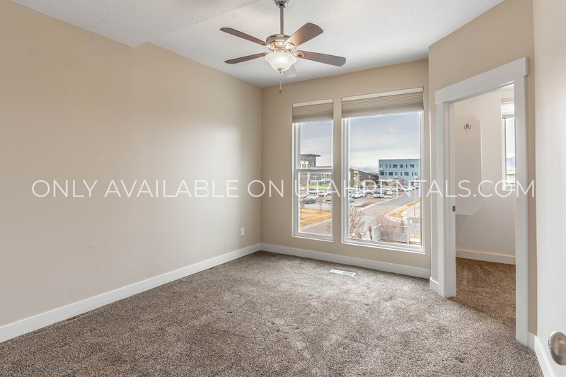 Stylish 3-Bed Home in Daybreak | Prime Location & Modern Living! property image