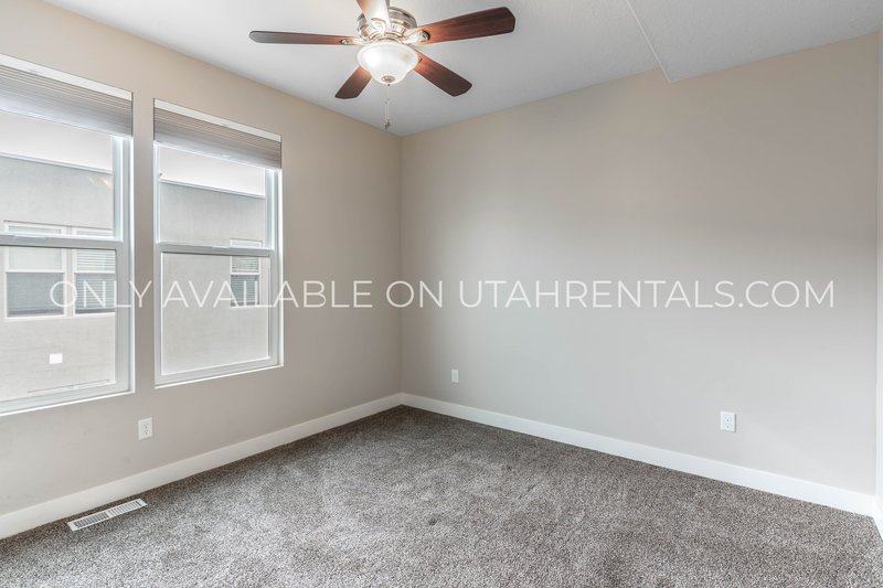 Stylish 3-Bed Home in Daybreak | Prime Location & Modern Living! property image