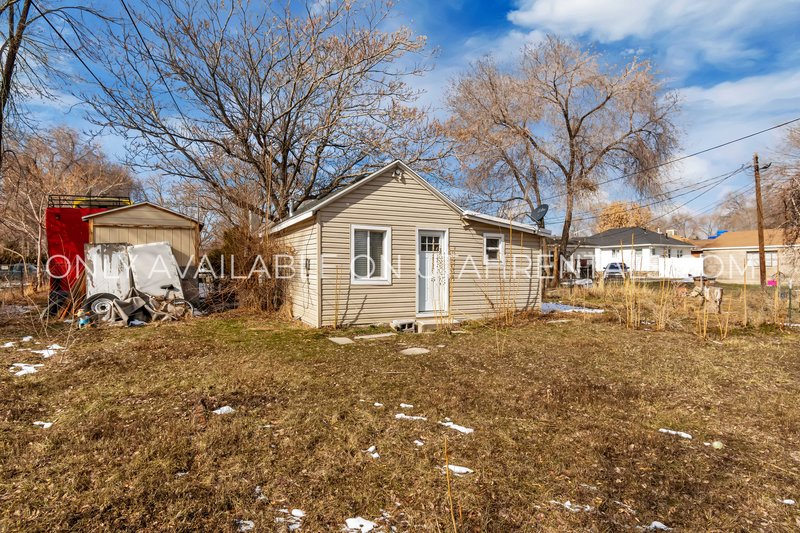 1-Bed 1-Bath Apartment Near Peace Gardens property image