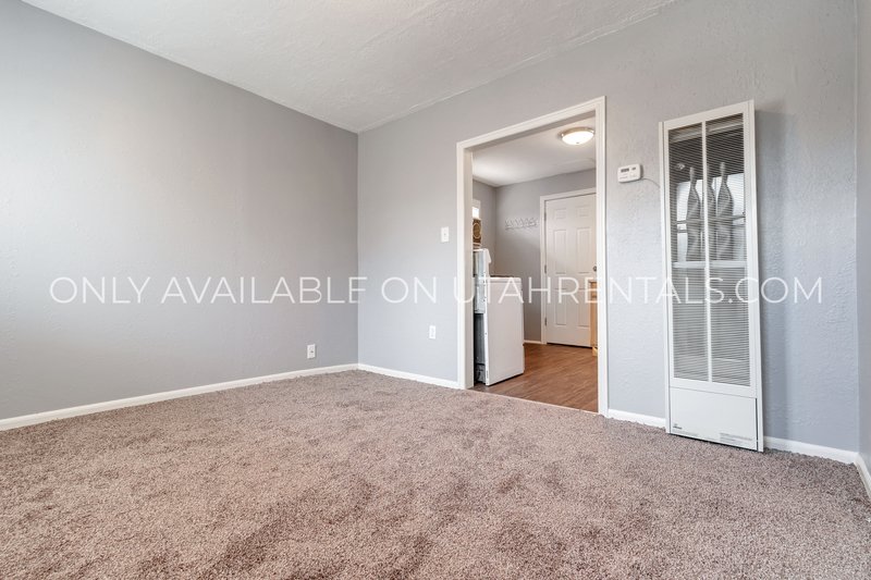 1-Bed 1-Bath Apartment Near Peace Gardens property image
