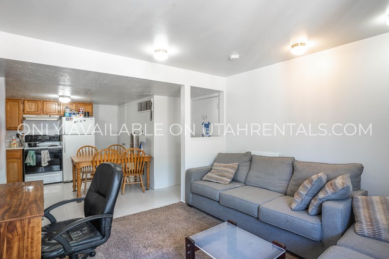 4 Shared Spots at Brownstone property image