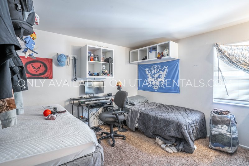 4 Shared Spots at Brownstone property image