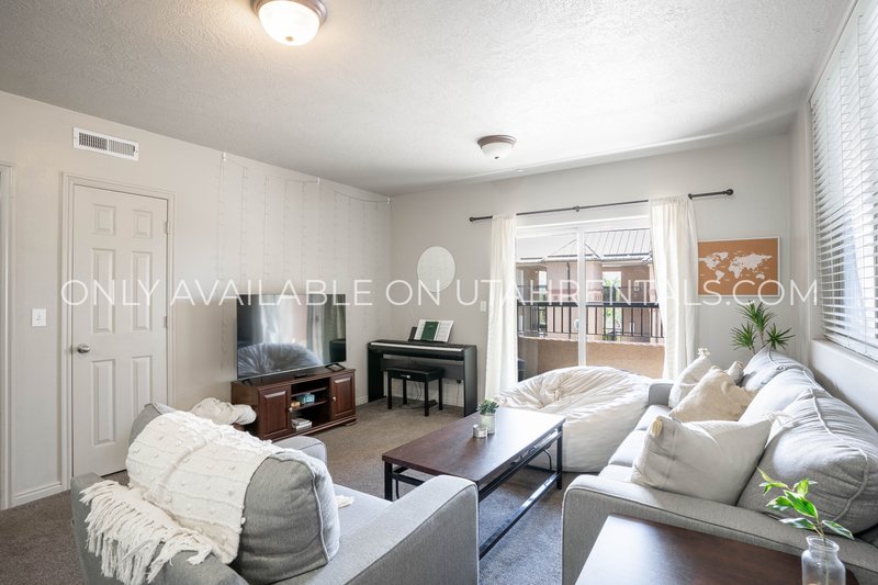 1 Private Room Available at Lanai C3 property image