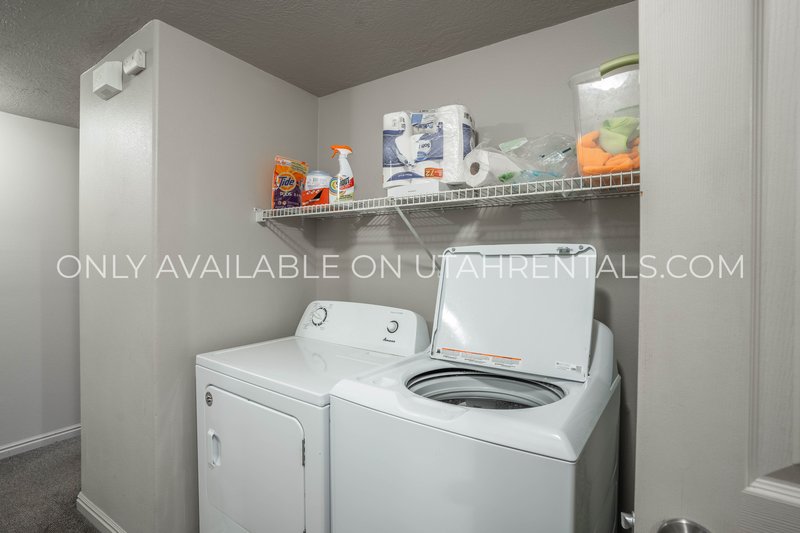 1 Private Room Available at Lanai C3 property image