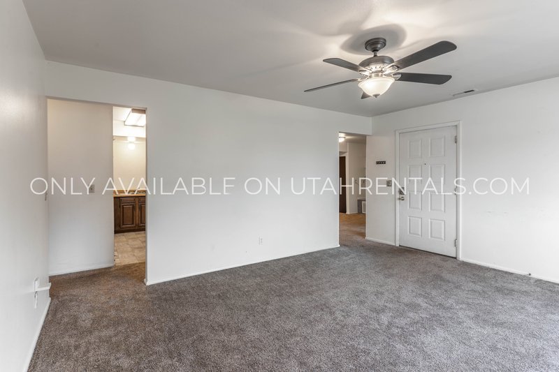 Charming 2-bedroom, 1.5-bathroom condominium in provo property image