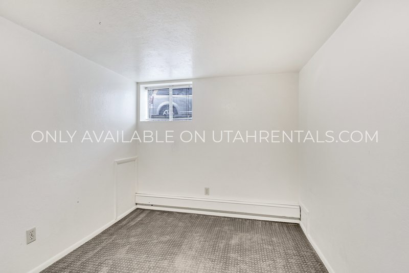 Nice Large Basement unit in Springville property image
