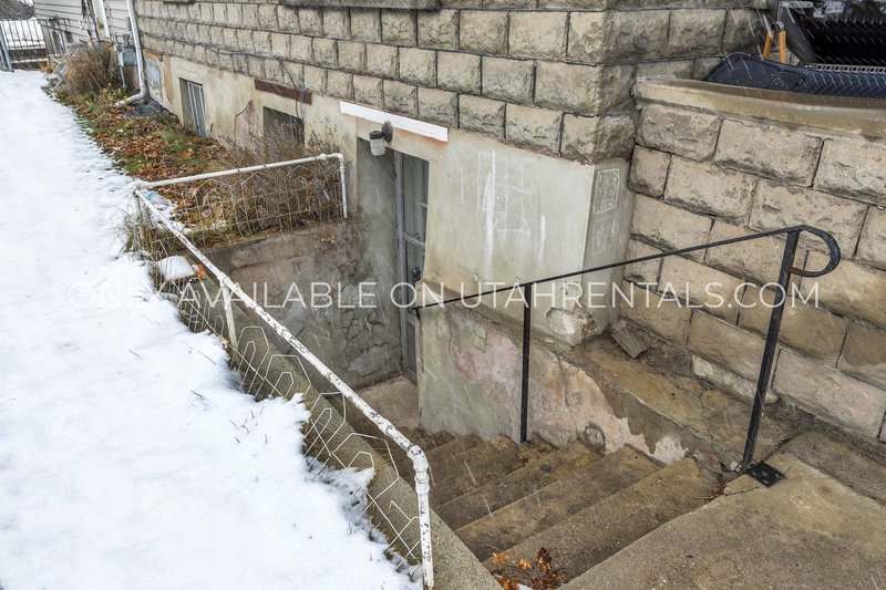 Nice Large Basement unit in Springville property image