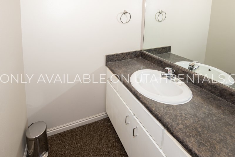 Private Room at Lanai K3 property image