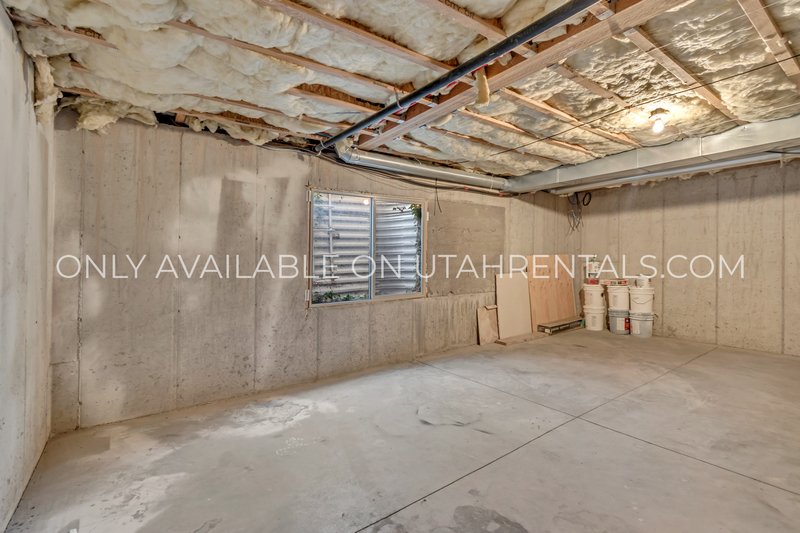 Beautiful Townhome in Private Gated Community property image