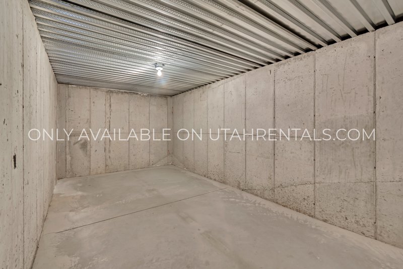 Beautiful Townhome in Private Gated Community property image